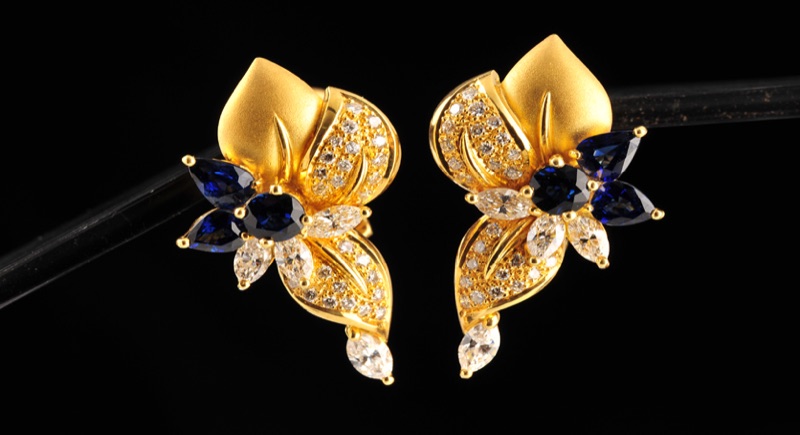 Earrings — A1294215414