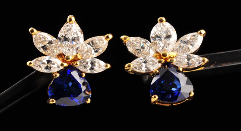 Earrings — A1294216819