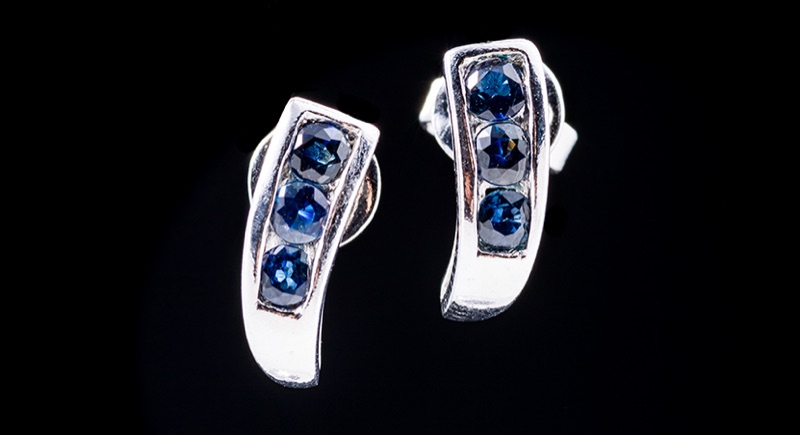 Earrings — A1495615420