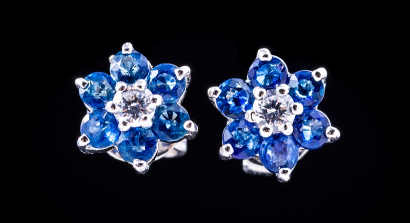 Earrings — A1495615544