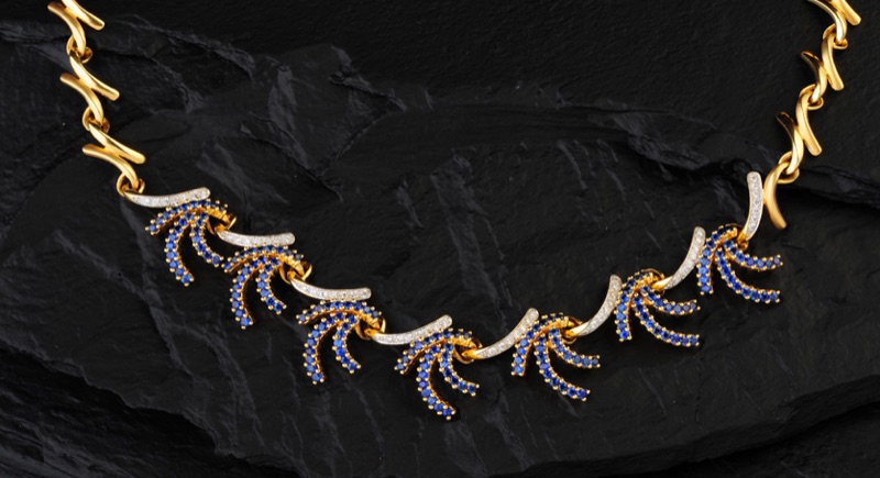 Necklaces — A1293610376