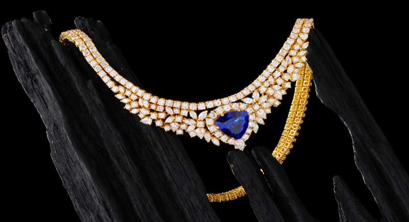 Necklaces — A1293610450