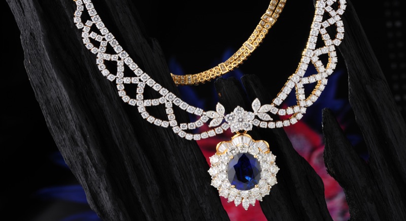 Necklaces — A1293610503