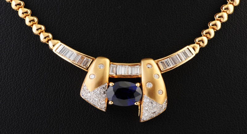 Necklaces — A1293610611