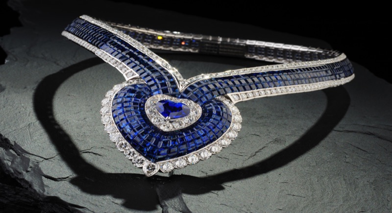 Necklaces — A1293610925