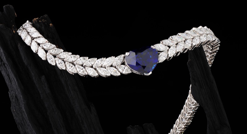Necklaces — A1293611735