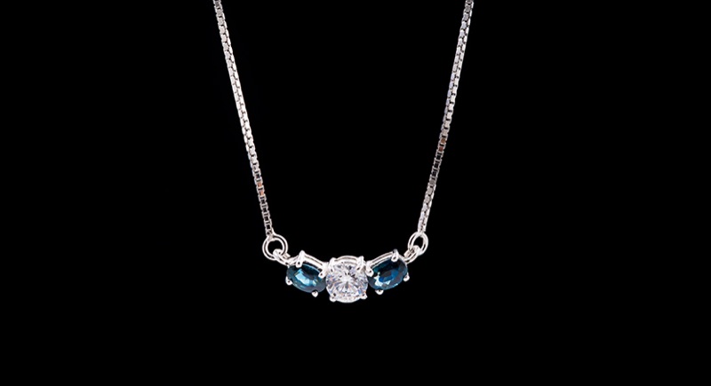Necklaces — A1495712825