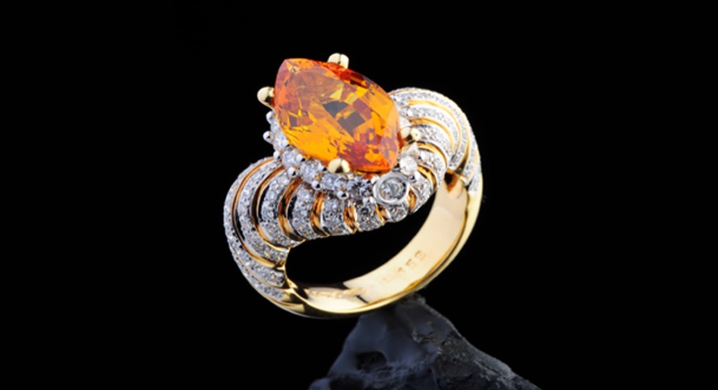 Fancy Sapphire — A1296210040